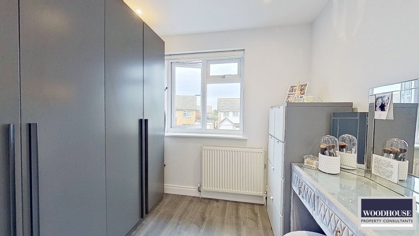 Images for Pembroke Drive, Goffs Oak, Hertfordshire EAID:3131305421 BID:11055924