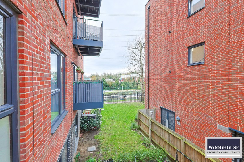 Images for Hazlemere Marina, Waltham Abbey, Hertfordshire EAID:3131305421 BID:11055924
