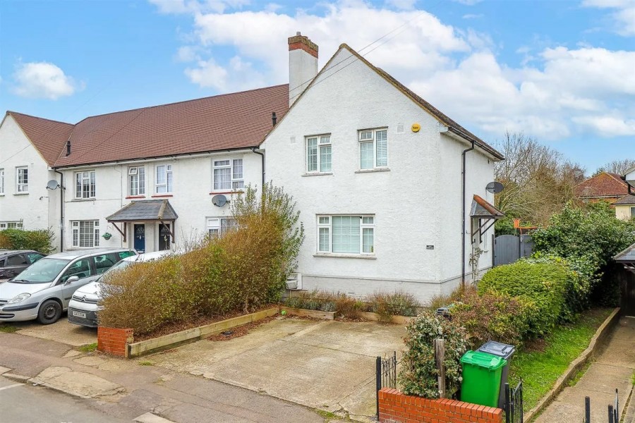 Images for Goffs Lane, Goffs Oak, Hertfordshire EAID:3131305421 BID:11055924