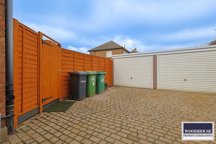 Images for Cadmore Lane, Cheshunt, Hertfordshire EAID:3131305421 BID:11055924