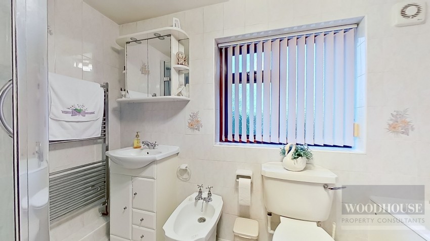 Images for Cheshunt, Waltham Cross, Hertfordshire EAID:3131305421 BID:11055924