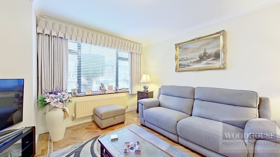 Images for Cheshunt, Waltham Cross, Hertfordshire EAID:3131305421 BID:11055924