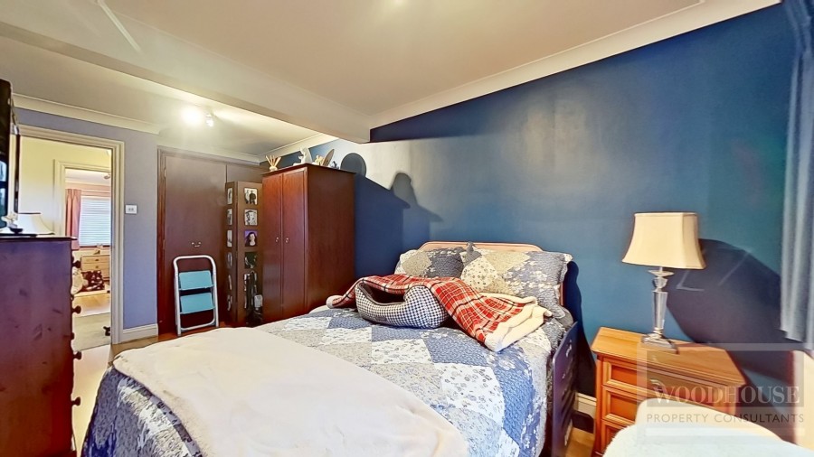 Images for Cheshunt, Waltham Cross, Hertfordshire EAID:3131305421 BID:11055924