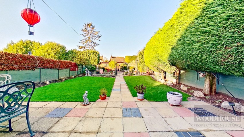 Images for Cheshunt, Waltham Cross, Hertfordshire EAID:3131305421 BID:11055924