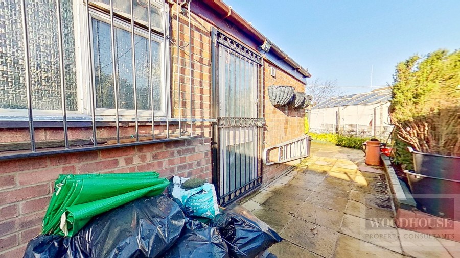 Images for Cheshunt, Waltham Cross, Hertfordshire EAID:3131305421 BID:11055924