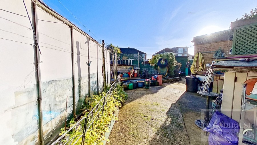 Images for Cheshunt, Waltham Cross, Hertfordshire EAID:3131305421 BID:11055924