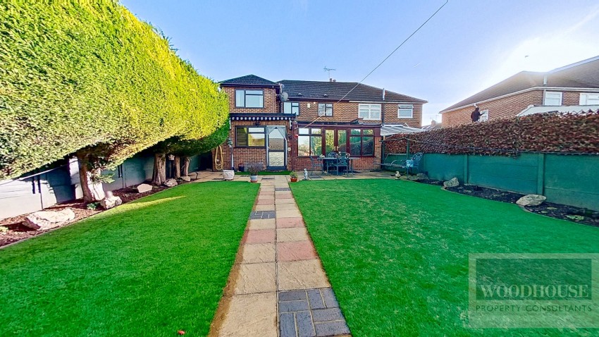 Images for Cheshunt, Waltham Cross, Hertfordshire EAID:3131305421 BID:11055924