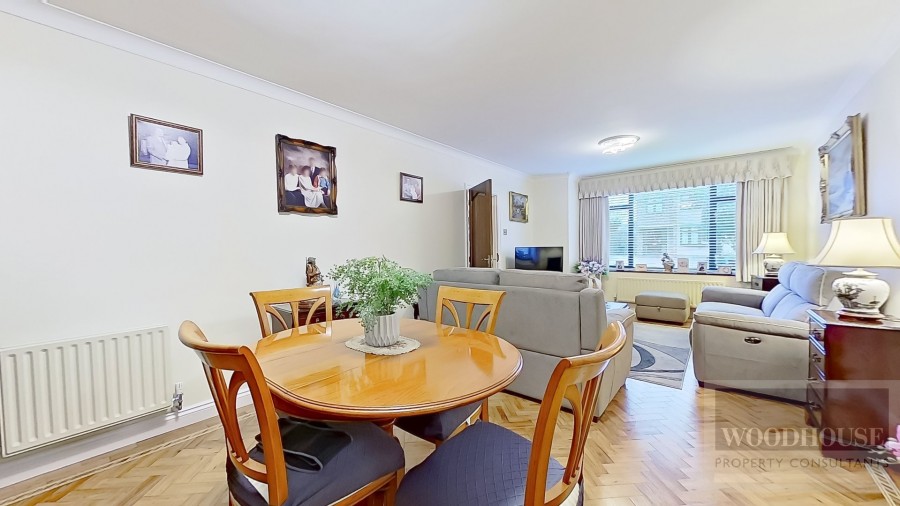 Images for Cheshunt, Waltham Cross, Hertfordshire EAID:3131305421 BID:11055924