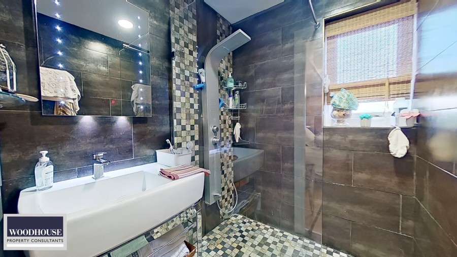 Images for Ashdown Crescent, Cheshunt, Hertfordshire EAID:3131305421 BID:11055924