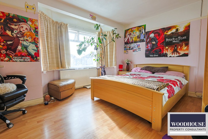 Images for Lodge Crescent, Waltham Cross, Hertfordshire EAID:3131305421 BID:11055924