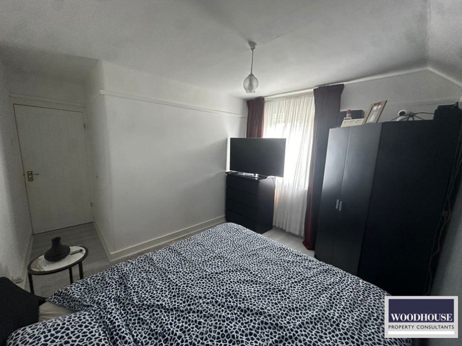 Images for Eastern Avenue, Waltham Cross, Hertfordshire EAID:3131305421 BID:11055924