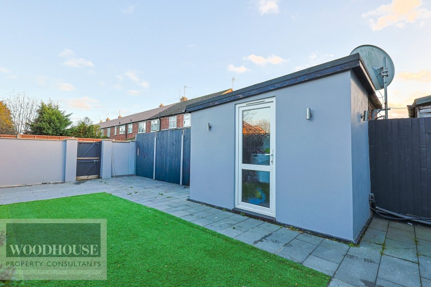 Images for Downfield Road, Cheshunt, Hertfordshire EAID:3131305421 BID:11055924