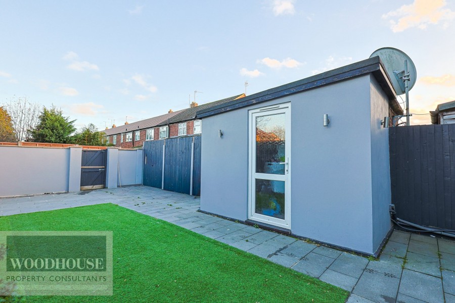 Images for Downfield Road, Cheshunt, Hertfordshire EAID:3131305421 BID:11055924