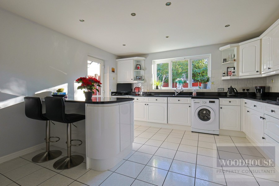 Images for Ferney Road, Cheshunt, Hertfordshire EAID:3131305421 BID:11055924