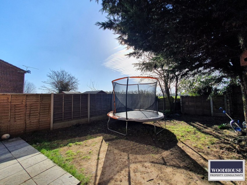 Images for Farm Close, Cheshunt, Hertfordshire EAID:3131305421 BID:11055924