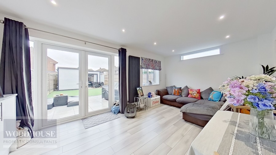 Images for Rushleigh Avenue, Cheshunt, Hertfordshire EAID:3131305421 BID:11055924