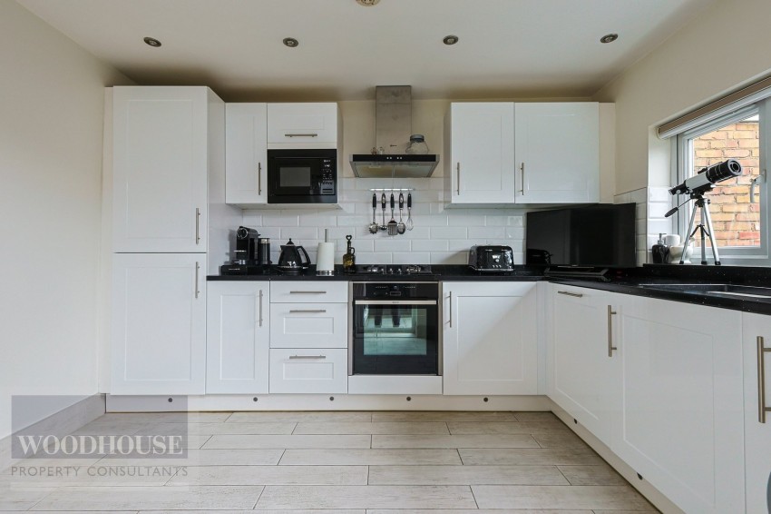 Images for King Edward Road, Waltham Cross, Hertfordshire EAID:3131305421 BID:11055924