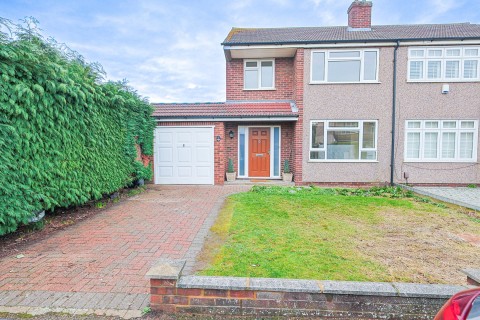 Gibbs Close, Cheshunt, Hertfordshire