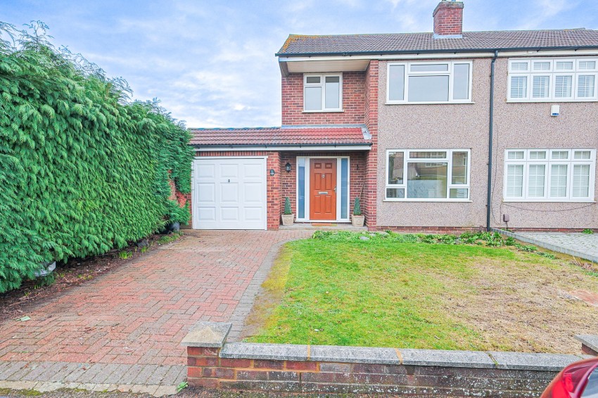 Images for Gibbs Close, Cheshunt, Hertfordshire EAID:3131305421 BID:11055924