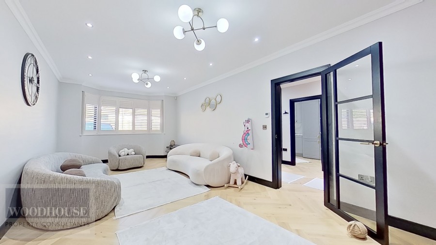 Images for Cuffley, Potters Bar, Hertfordshire EAID:3131305421 BID:11055924