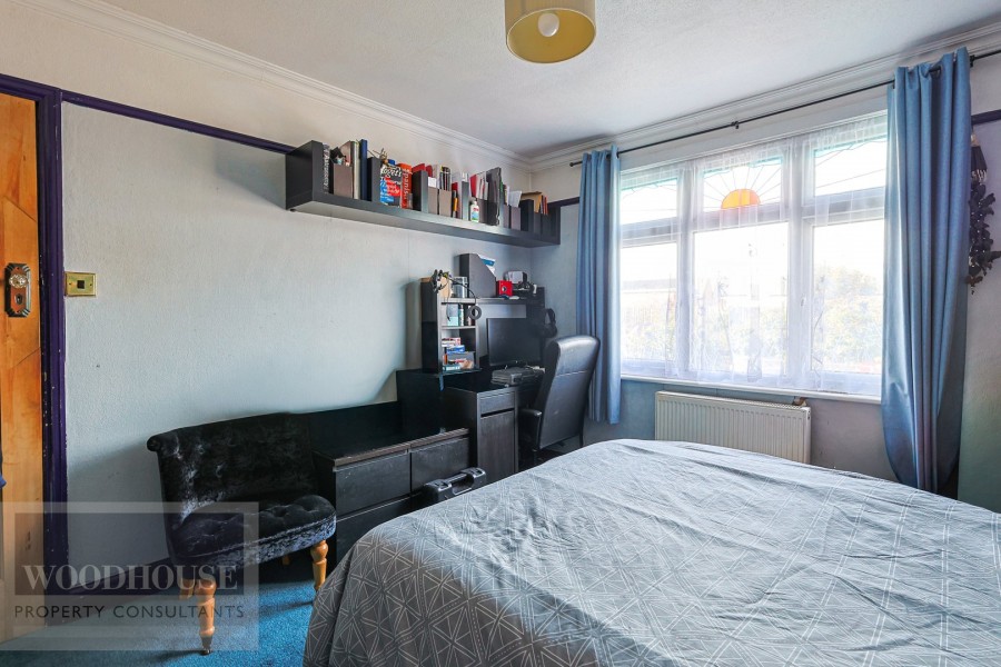 Images for Cheshunt, Waltham Cross, Hertfordshire EAID:3131305421 BID:11055924