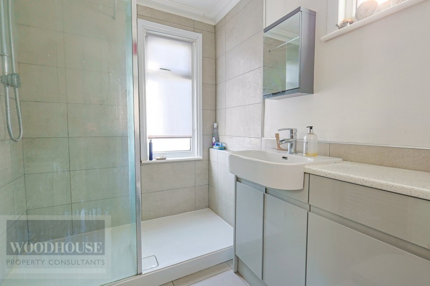 Images for Cheshunt, Waltham Cross, Hertfordshire EAID:3131305421 BID:11055924