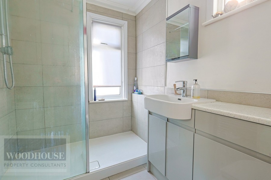 Images for Cheshunt, Waltham Cross, Hertfordshire EAID:3131305421 BID:11055924