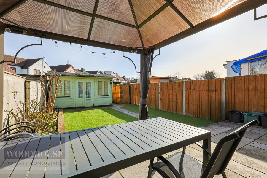 Images for Cheshunt, Waltham Cross, Hertfordshire EAID:3131305421 BID:11055924