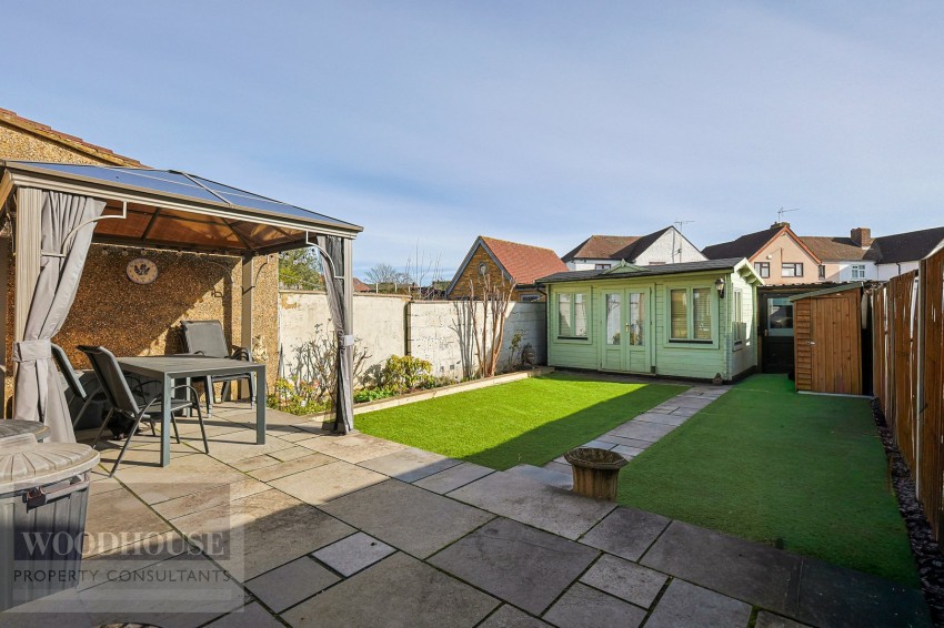 Images for Cheshunt, Waltham Cross, Hertfordshire EAID:3131305421 BID:11055924