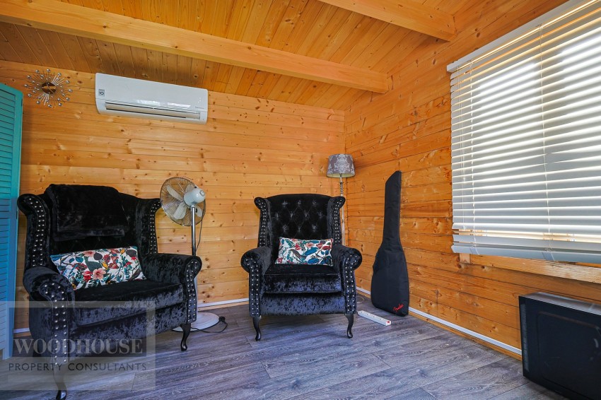 Images for Cheshunt, Waltham Cross, Hertfordshire EAID:3131305421 BID:11055924