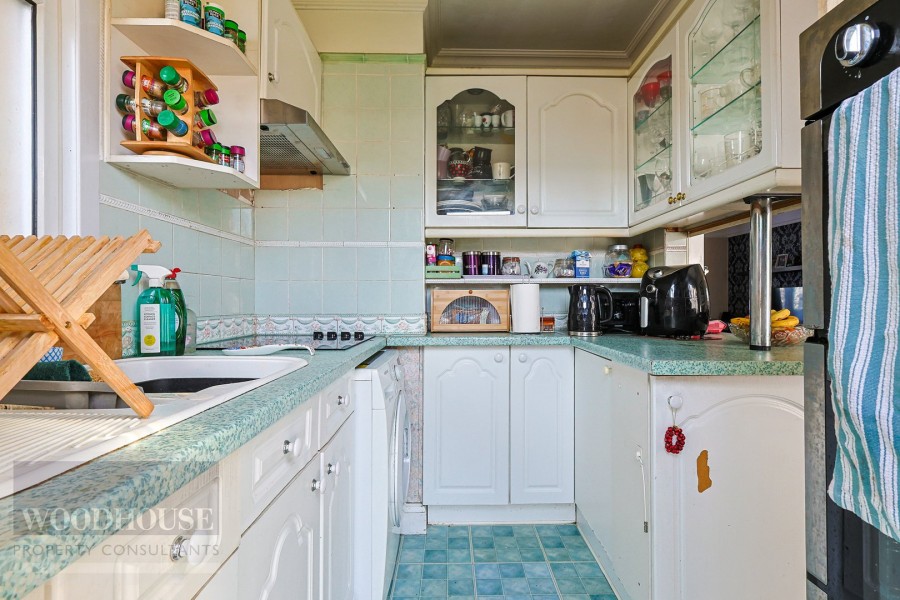 Images for Cheshunt, Waltham Cross, Hertfordshire EAID:3131305421 BID:11055924