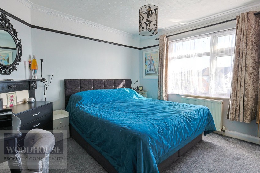 Images for Cheshunt, Waltham Cross, Hertfordshire EAID:3131305421 BID:11055924