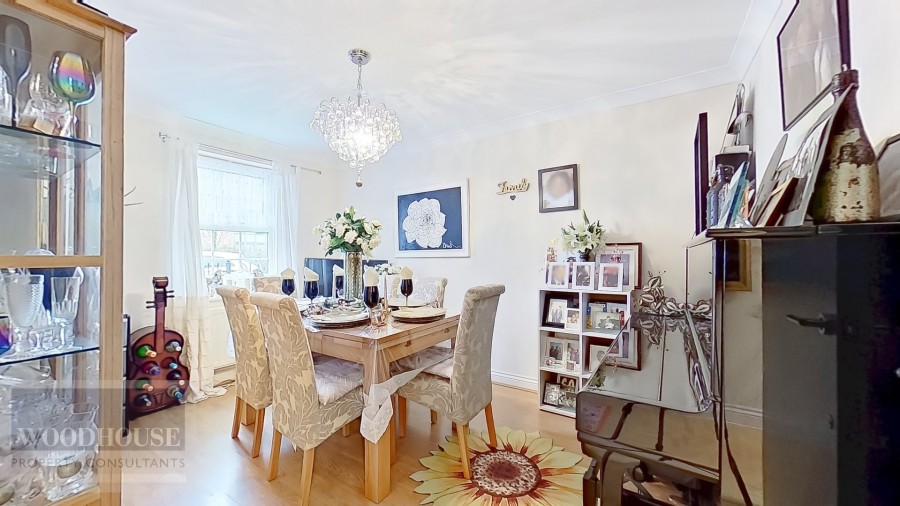 Images for Glen Luce, Cheshunt, Hertfordshire EAID:3131305421 BID:11055924