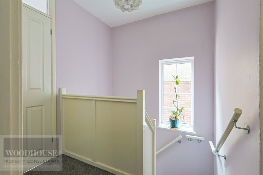 Images for Edinburgh Crescent, Waltham Cross, Hertfordshire EAID:3131305421 BID:11055924