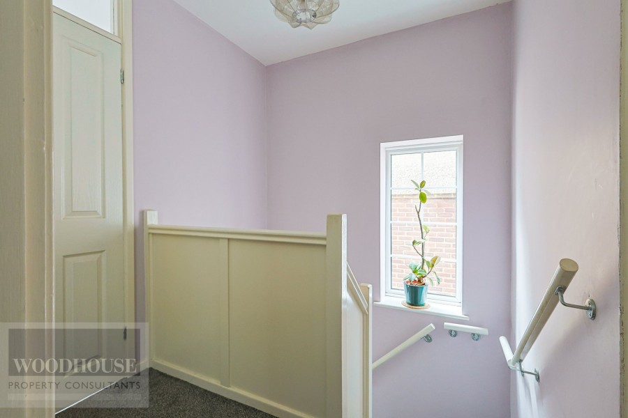 Images for Edinburgh Crescent, Waltham Cross, Hertfordshire EAID:3131305421 BID:11055924