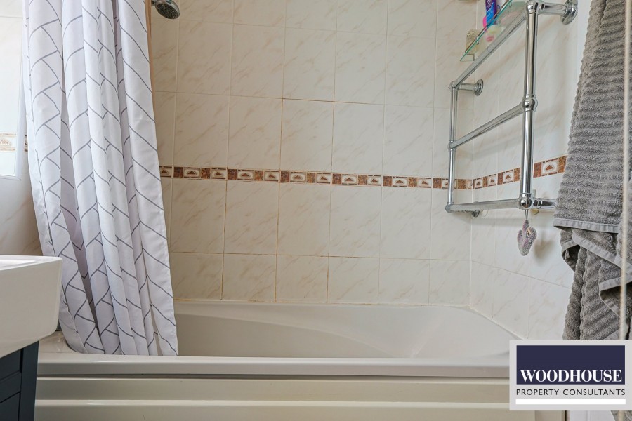 Images for Winton Drive, Cheshunt, Hertfordshire EAID:3131305421 BID:11055924