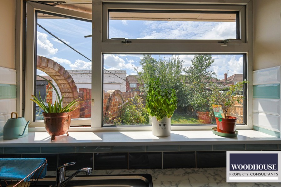 Images for Winton Drive, Cheshunt, Hertfordshire EAID:3131305421 BID:11055924