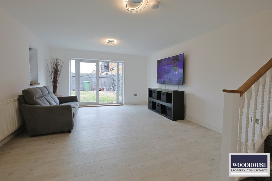 Images for Central Avenue, Waltham Cross, Hertfordshire EAID:3131305421 BID:11055924