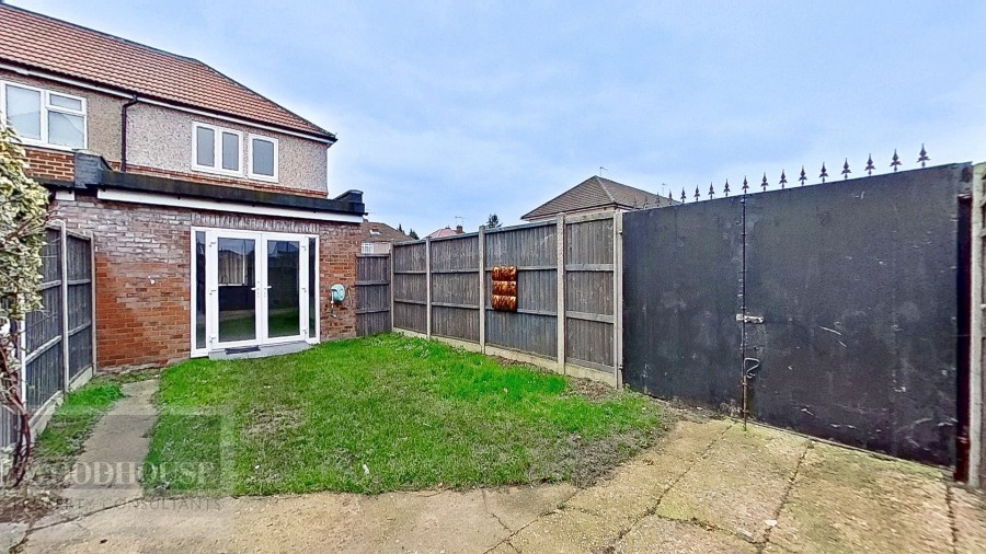 Images for Central Avenue, Waltham Cross, Hertfordshire EAID:3131305421 BID:11055924