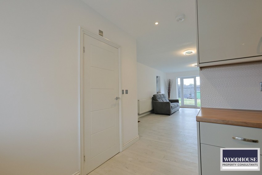 Images for Central Avenue, Waltham Cross, Hertfordshire EAID:3131305421 BID:11055924