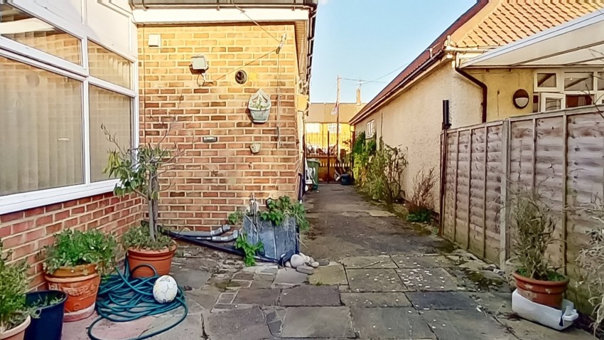 Images for Churchgate Road, Cheshunt, Hertfordshire EAID:3131305421 BID:11055924