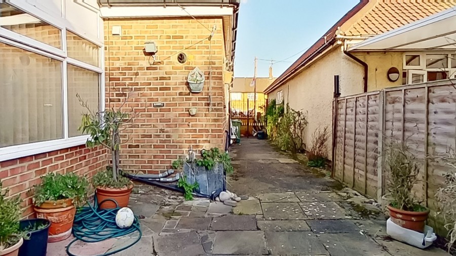 Images for Churchgate Road, Cheshunt, Hertfordshire EAID:3131305421 BID:11055924