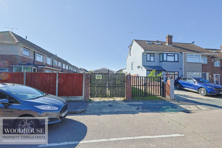 Images for Roundmoor Drive, Cheshunt, Hertfordshire EAID:3131305421 BID:11055924