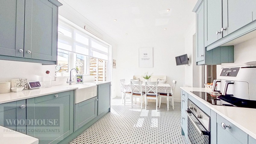 Images for Albury Ride, Cheshunt, Hertfordshire EAID:3131305421 BID:11055924