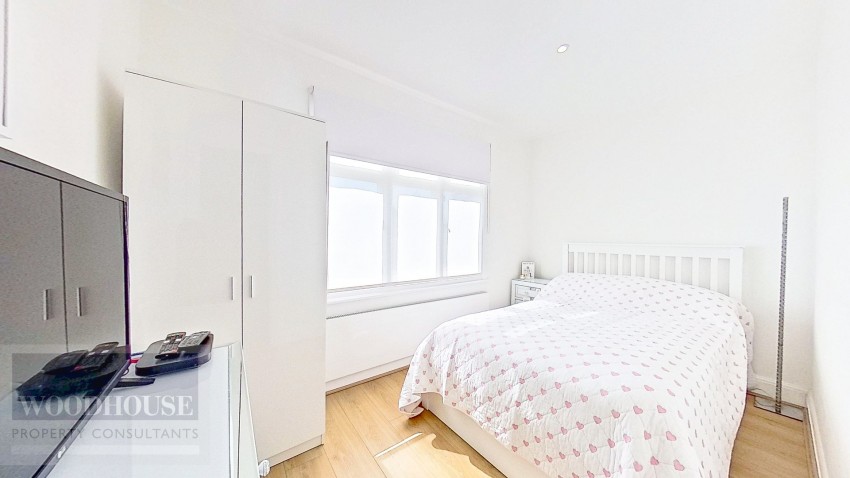 Images for Albury Ride, Cheshunt, Hertfordshire EAID:3131305421 BID:11055924