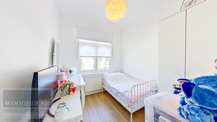 Images for Albury Ride, Cheshunt, Hertfordshire EAID:3131305421 BID:11055924