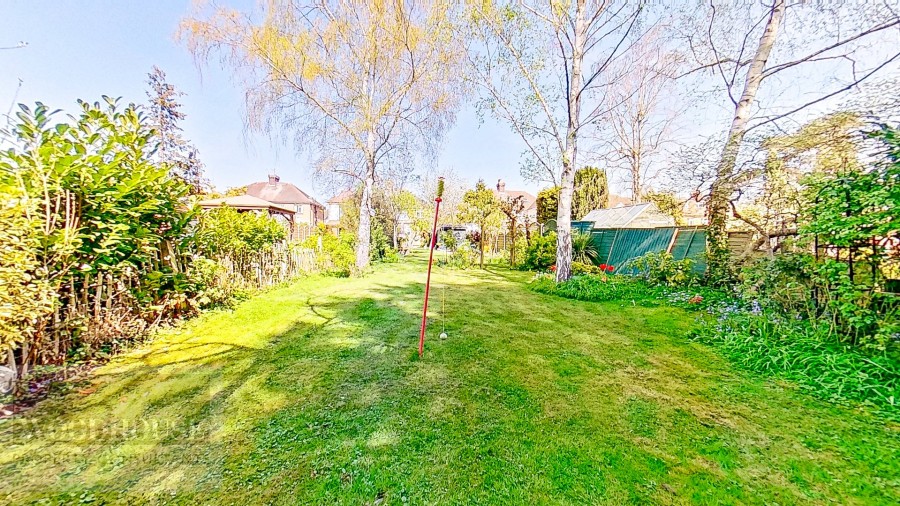 Images for Albury Ride, Cheshunt, Hertfordshire EAID:3131305421 BID:11055924