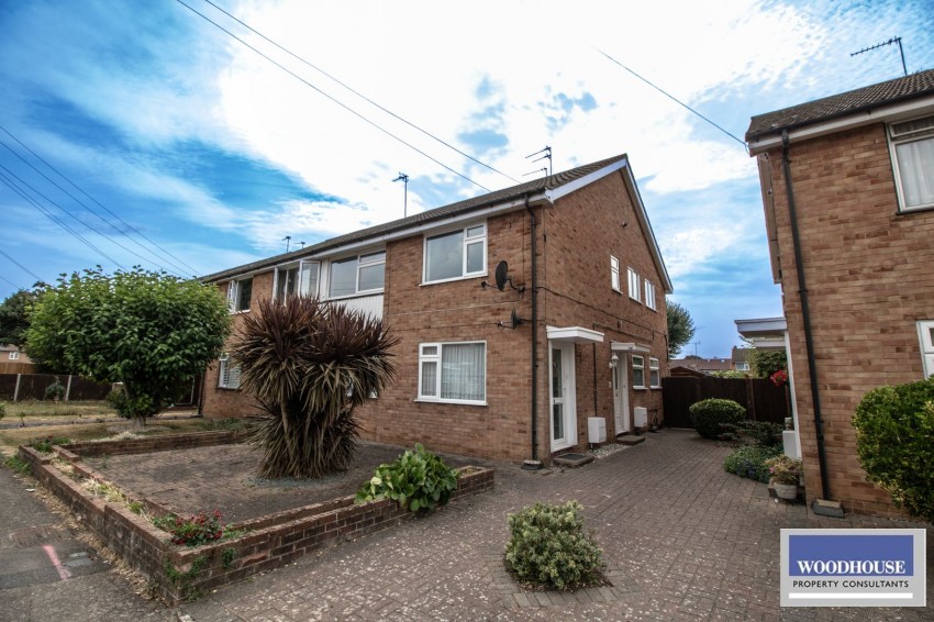 Images for Cheshunt, Waltham Cross, Hertfordshire EAID:3131305421 BID:11055924