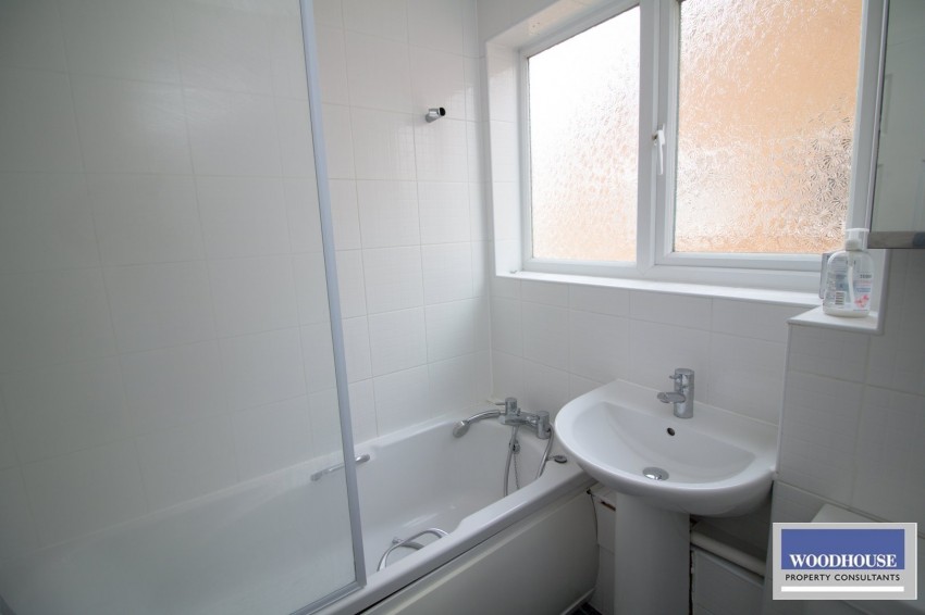 Images for Cheshunt, Waltham Cross, Hertfordshire EAID:3131305421 BID:11055924