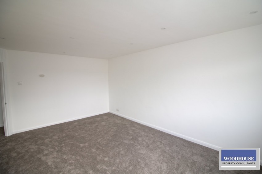 Images for Cheshunt, Waltham Cross, Hertfordshire EAID:3131305421 BID:11055924